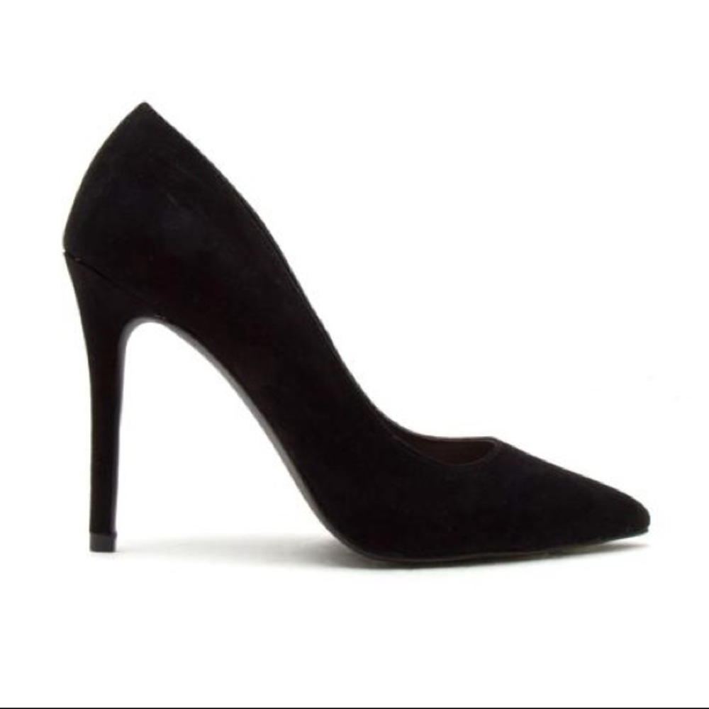 Black Pumps - Picture 7 of 8